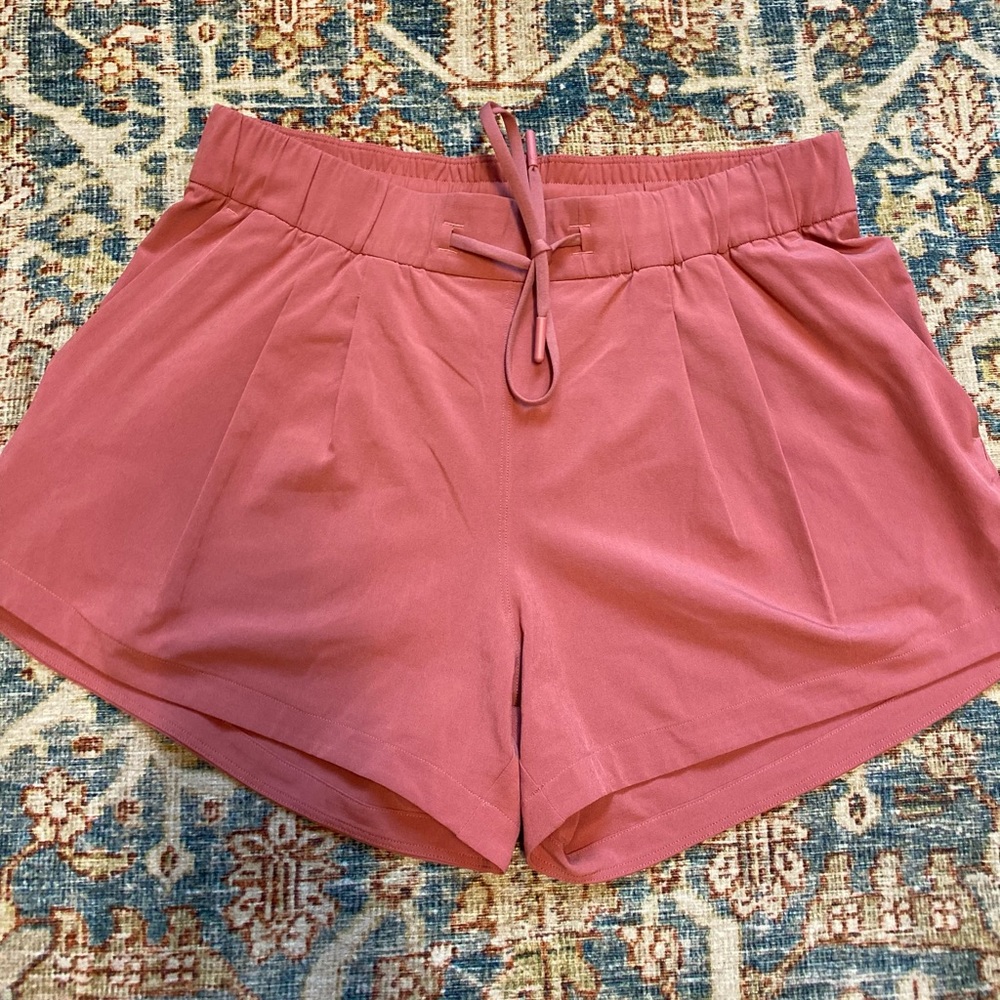 Stroll at Sundown Lululemon Shorts